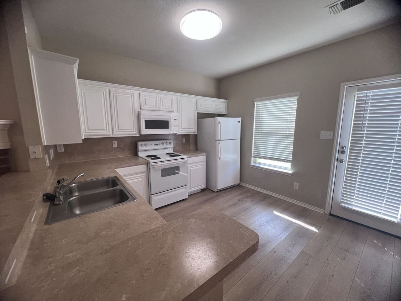 6406 Ithaca Fls - Photo 6 of 23
