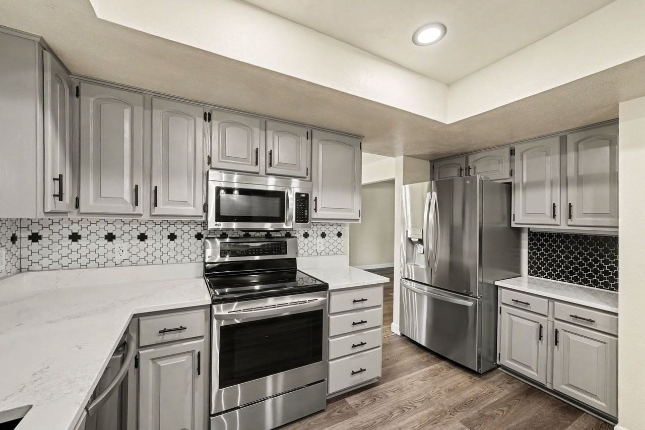 7980 S Harrison Cir - Photo 6 of 25