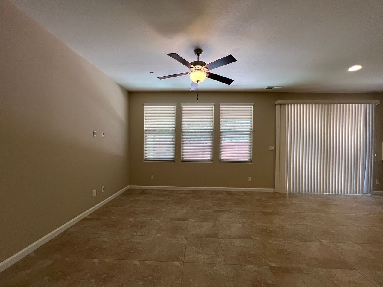 3449 Sussex Ave - Photo 7 of 29