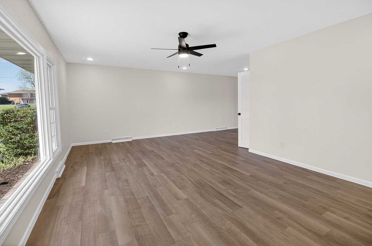 1022 Queen Ann Dr - Photo 6 of 50