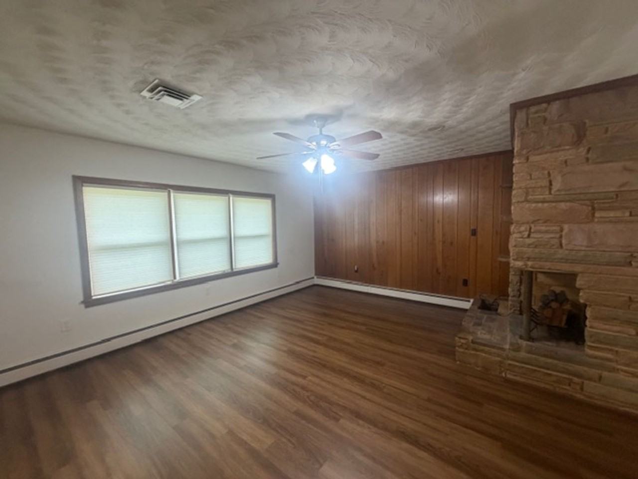 549 Forest Rd - Photo 6 of 47