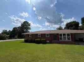 featured image of 501 E Watts St