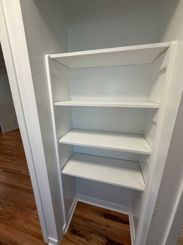 501 E Watts St - Photo 5 of 15