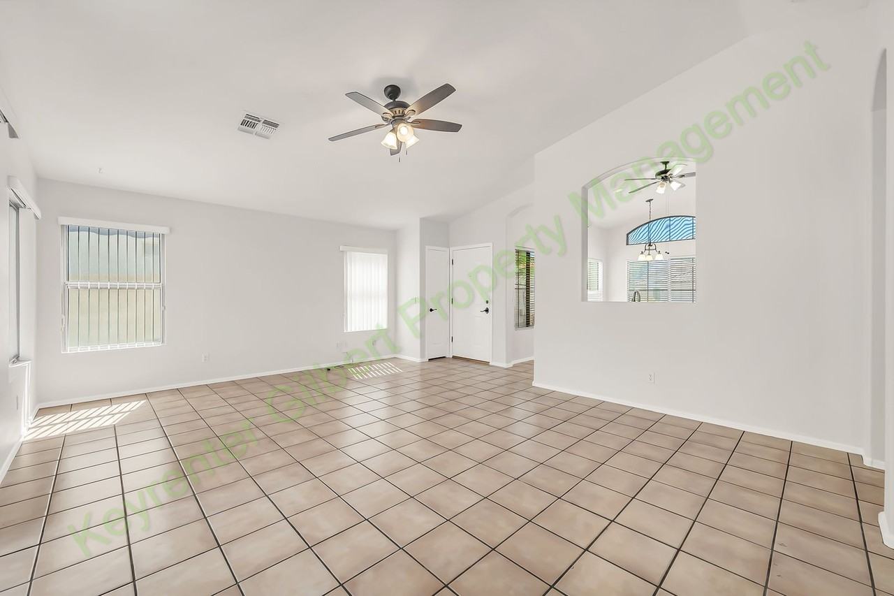 1284 W Kingbird Dr - Photo 6 of 36