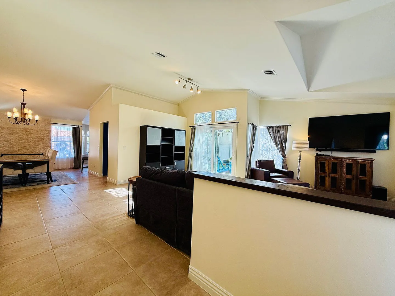 8512 Arch Bay Ln - Photo 3 of 41