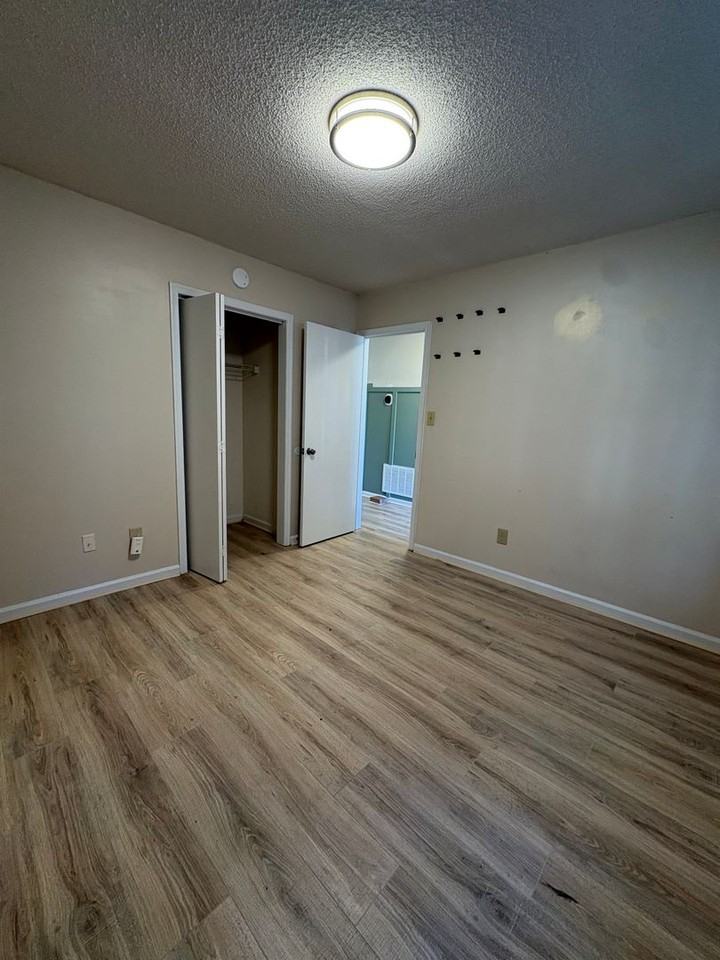 650 Rock Garden Cir - Photo 3 of 14