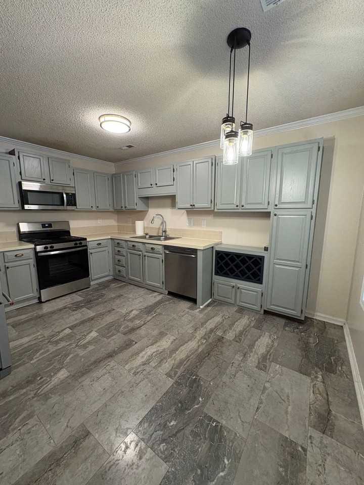 650 Rock Garden Cir - Photo 5 of 14