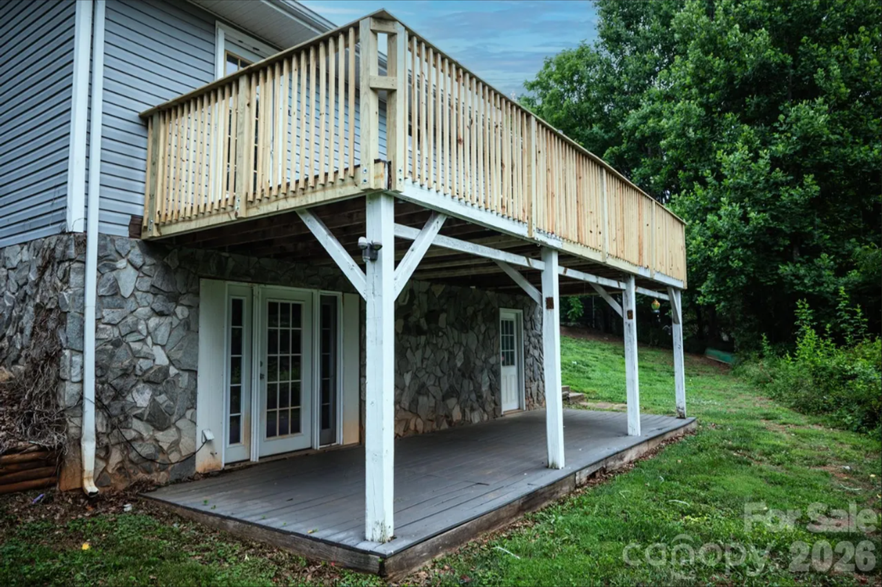 3122 Zion Church Rd - Photo 2 of 6