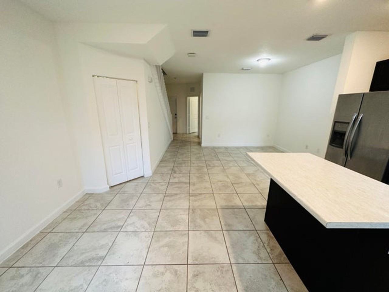 346 Ne 208th Ter - Photo 2 of 11