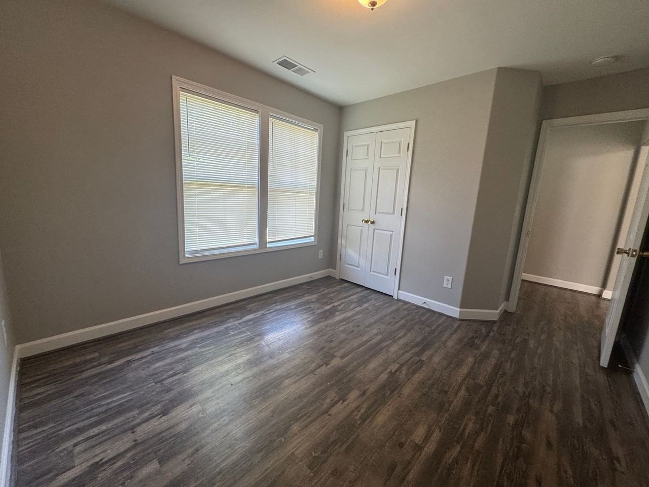 124 Crestwood Dr - Photo 7 of 15