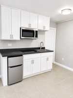 featured image of 711 S Milwaukee Ave #100