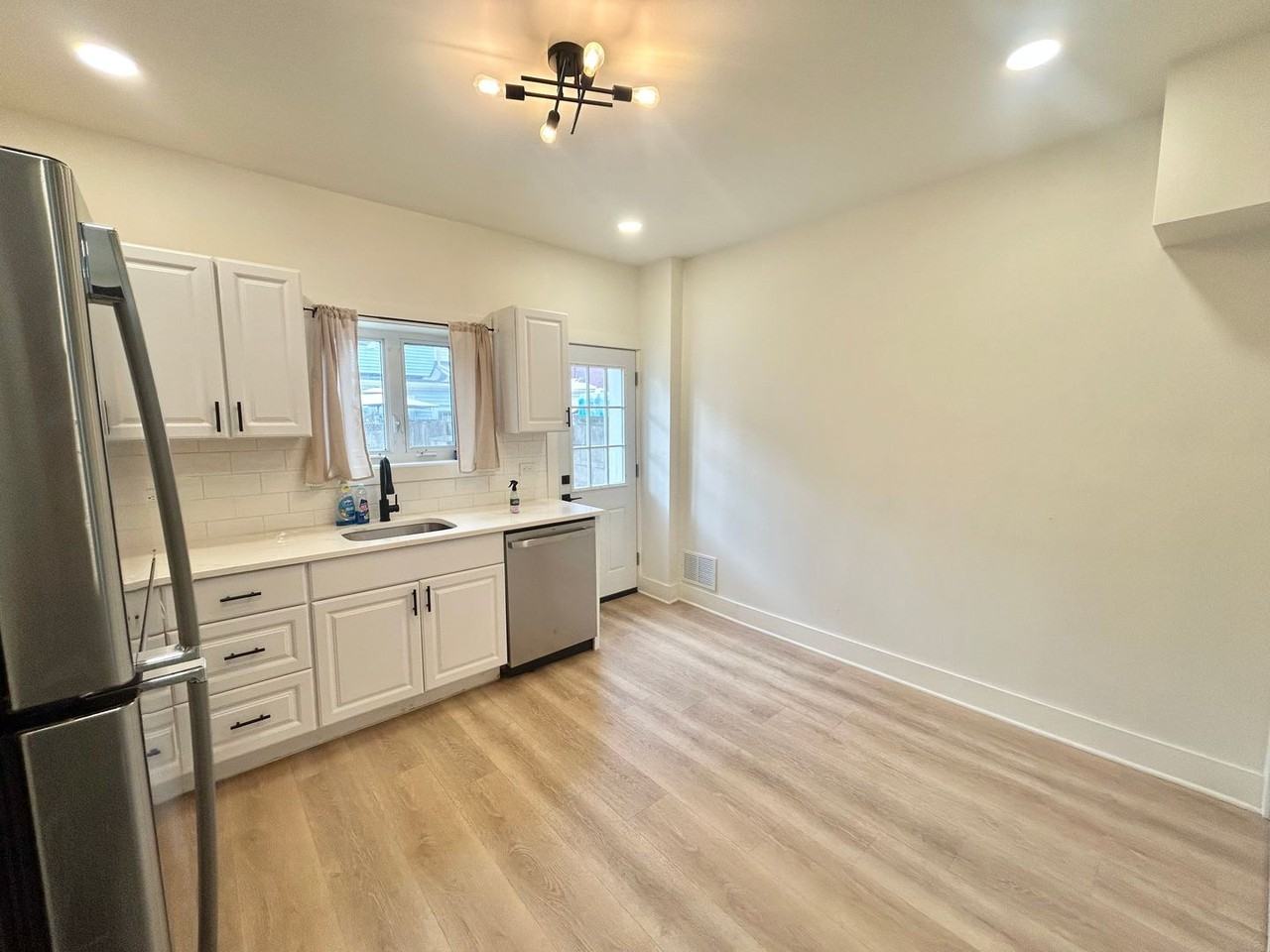 2644 Tilton St - Photo 3 of 10