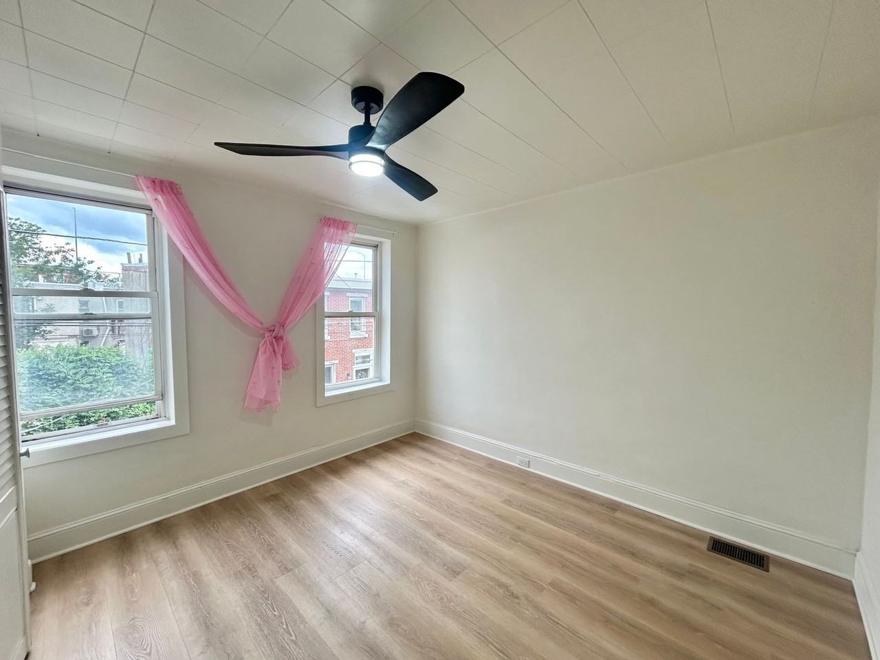 2644 Tilton St - Photo 5 of 10