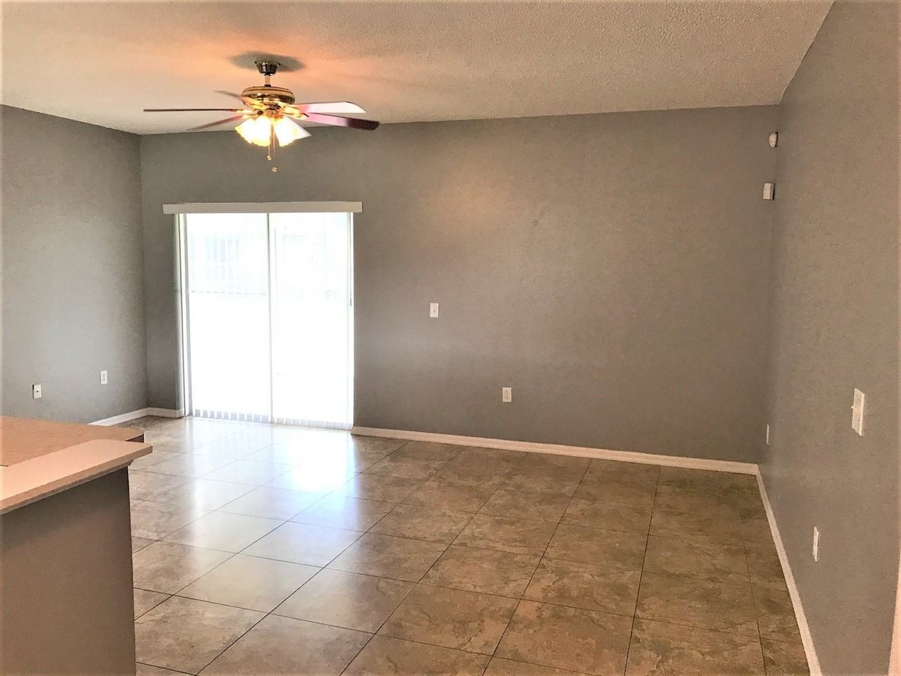 120 Nicholas Ct - Photo 4 of 18