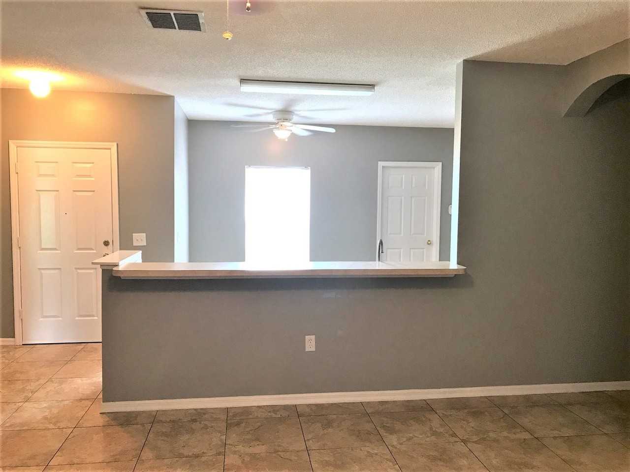 120 Nicholas Ct - Photo 5 of 18