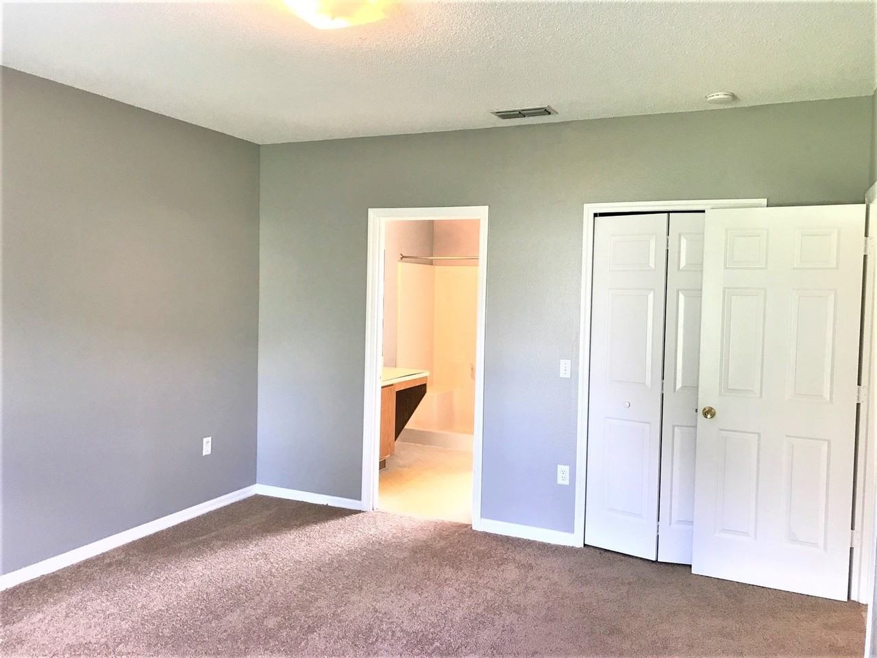 120 Nicholas Ct - Photo 7 of 18