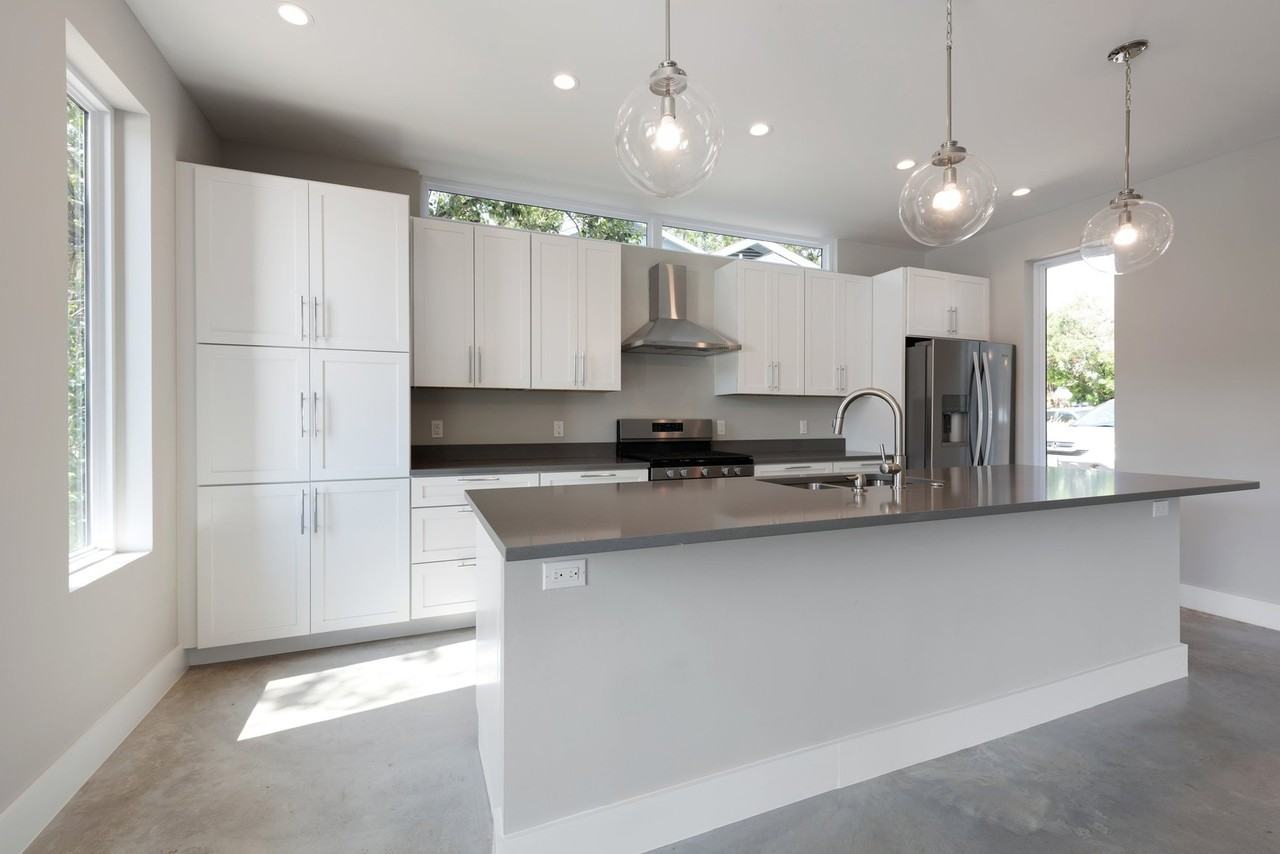 3107 Walling Dr - Photo 3 of 35