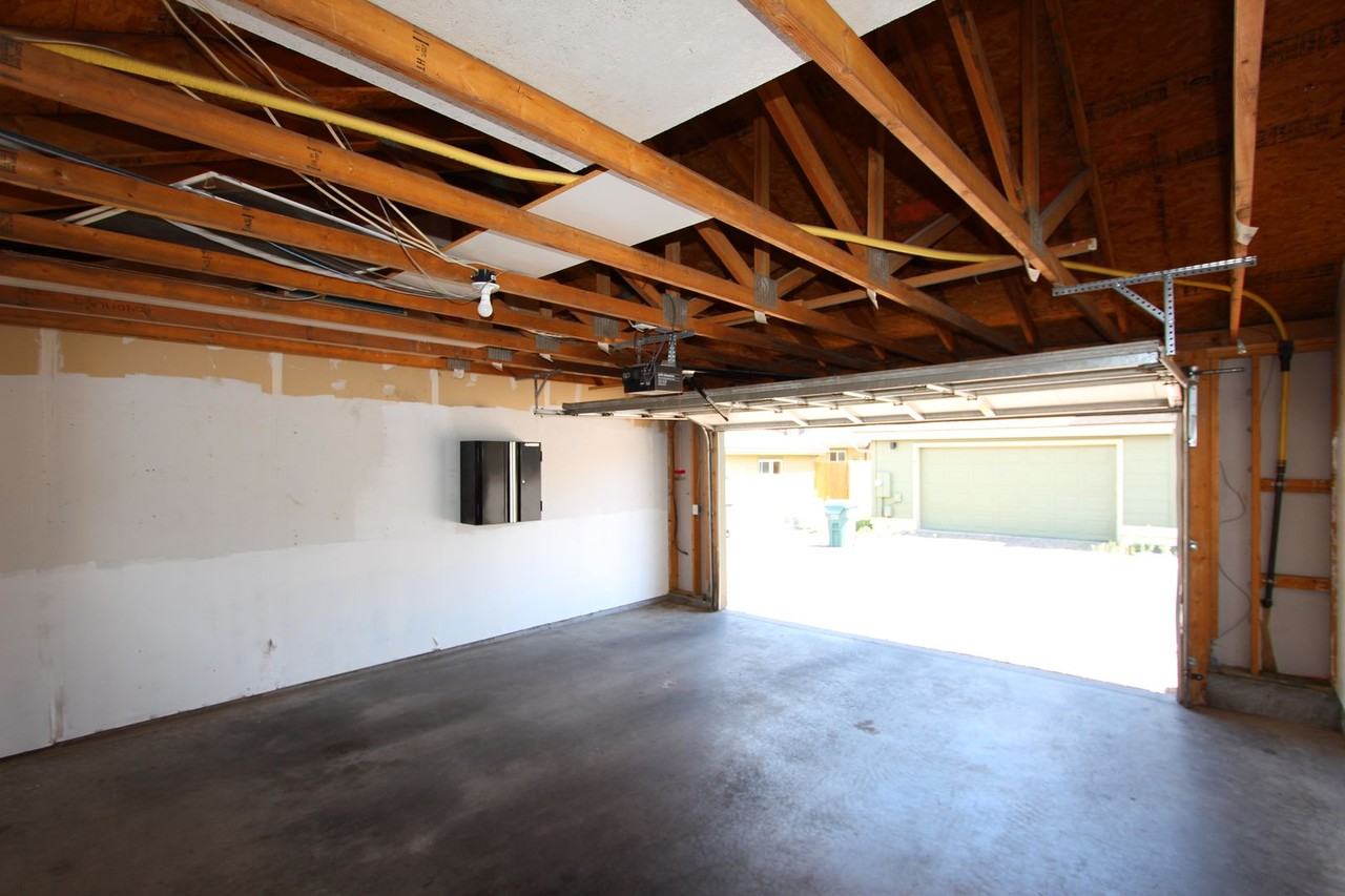 1478 E Ivy Ln - Photo 2 of 27