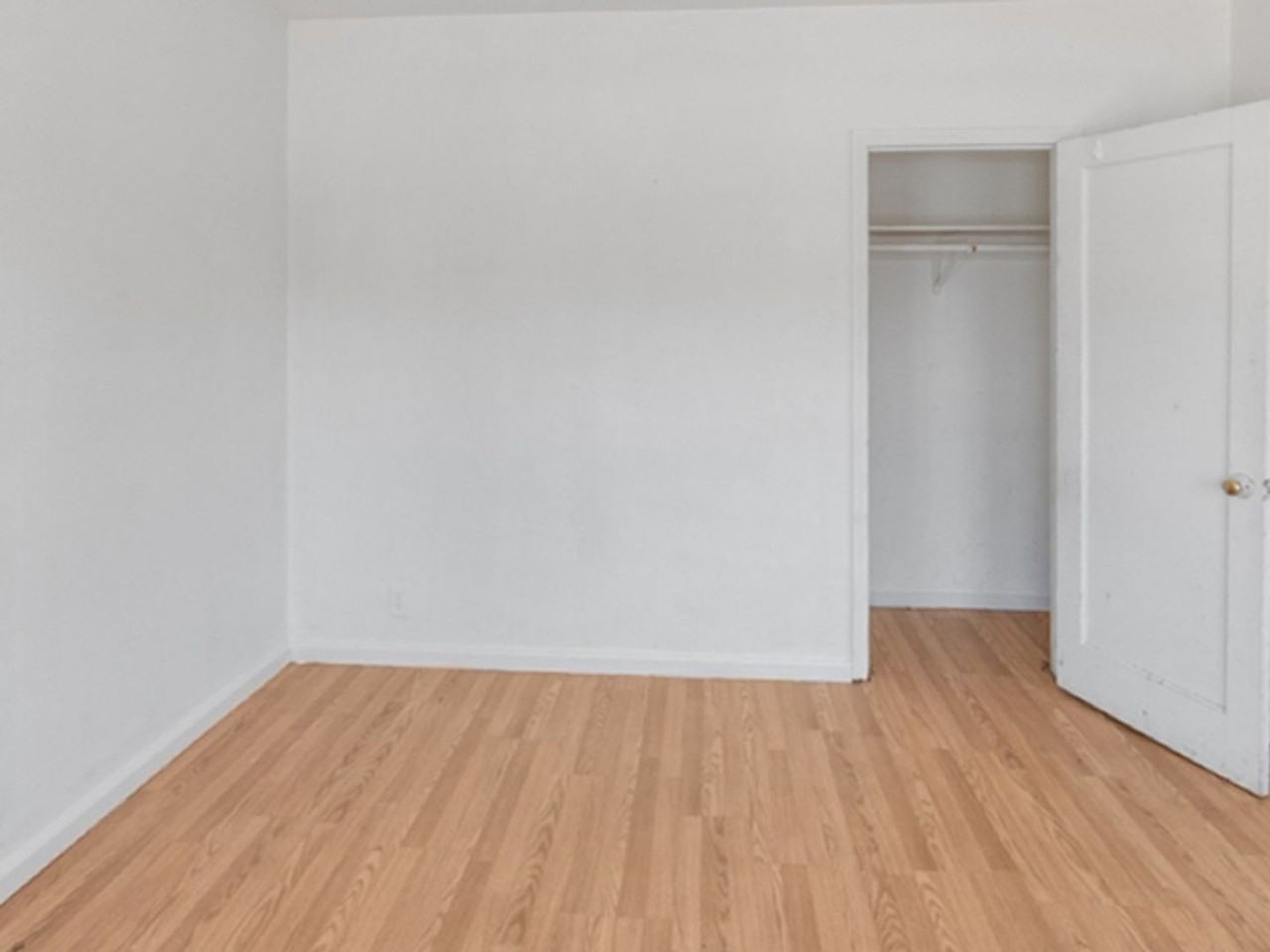 1946 62nd Ave - Photo 4 of 11
