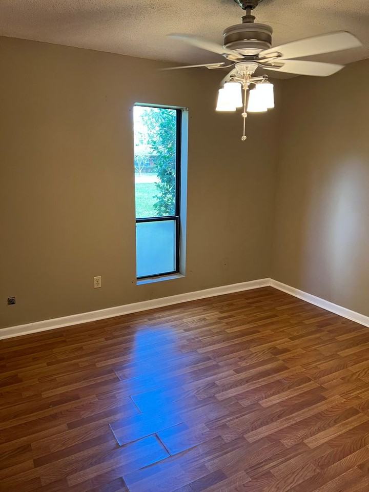 203 Courtney Pl - Photo 7 of 13