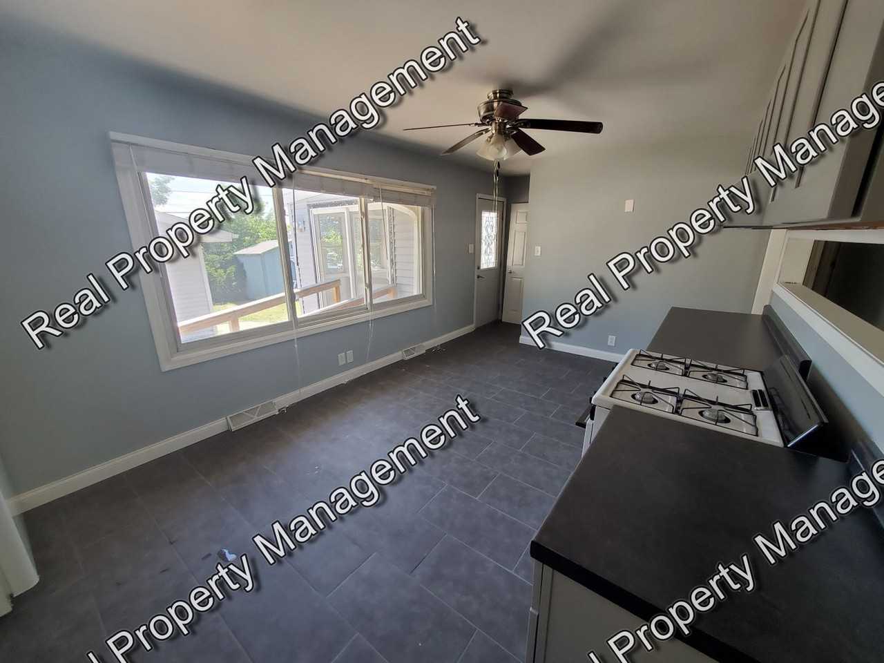 125 Crestview Ln - Photo 4 of 14