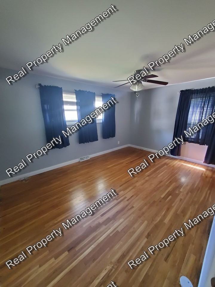 125 Crestview Ln - Photo 5 of 14