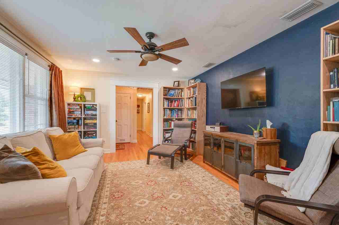 2418 Heutte Dr - Photo 5 of 26