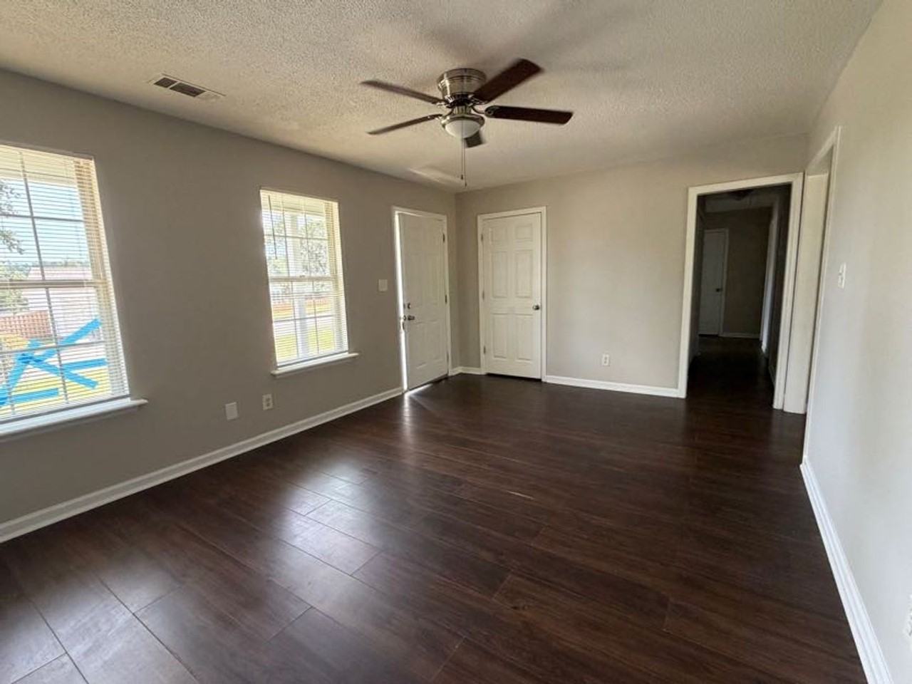3626 Pebble Creek Dr - Photo 2 of 18