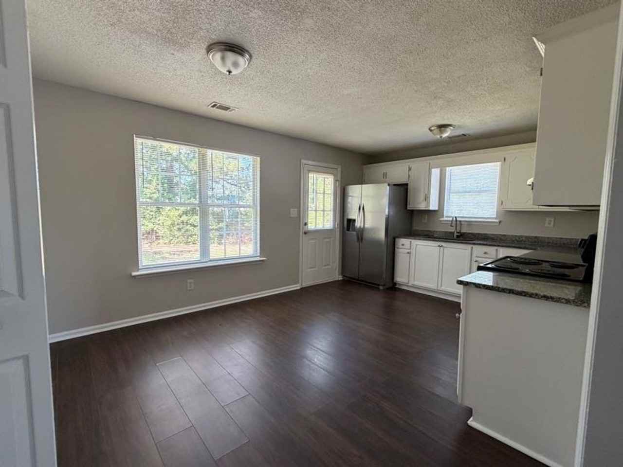 3626 Pebble Creek Dr - Photo 4 of 18