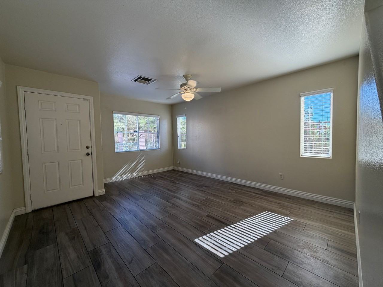 10381 Coyote Cub Ave - Photo 4 of 21