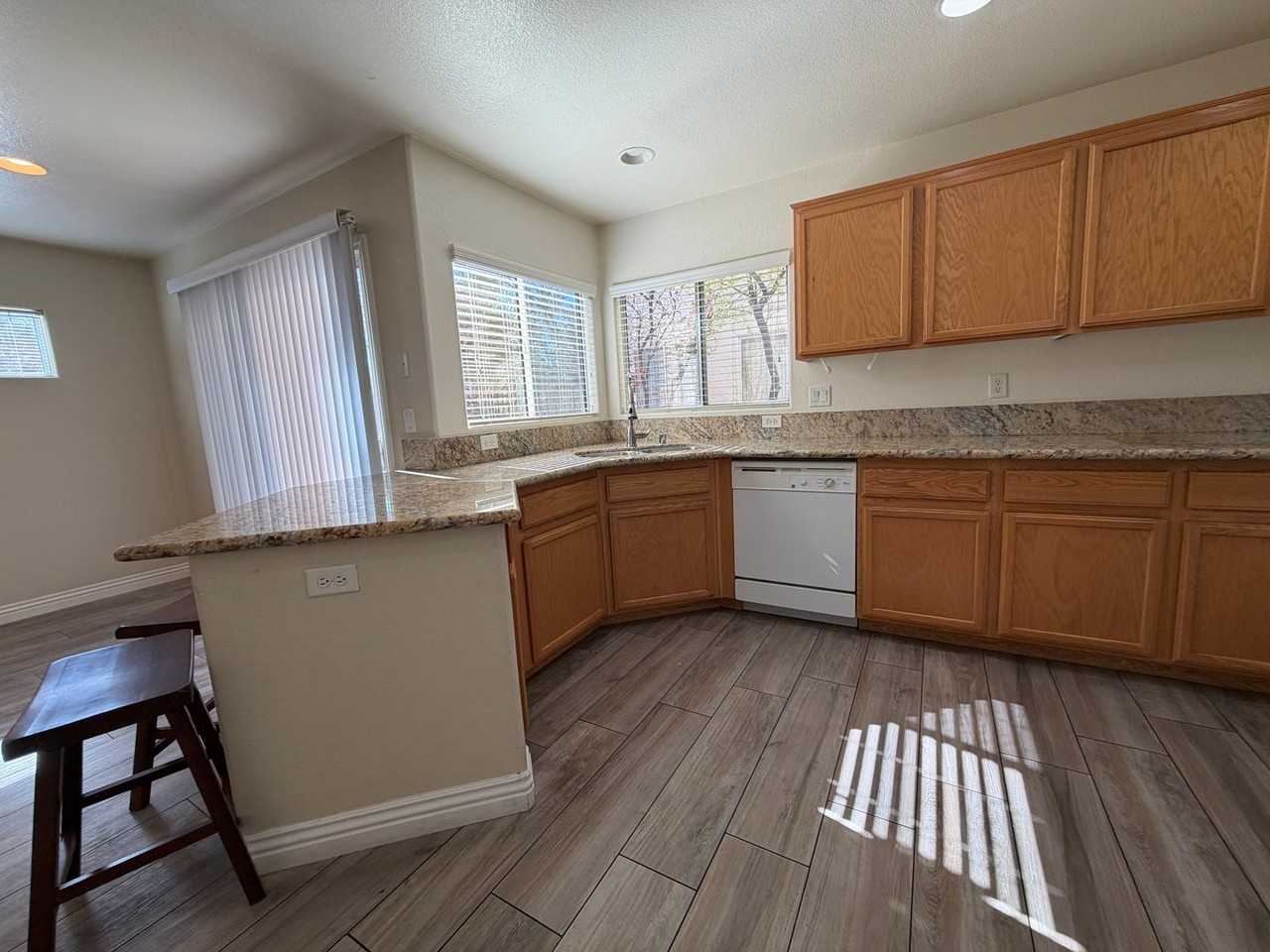 10381 Coyote Cub Ave - Photo 5 of 21