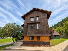 featured image of 441 S Park Ave