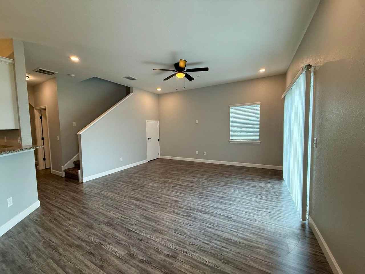 2741 Sycamore St - Photo 3 of 32