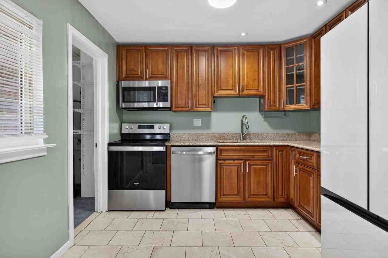 4713 Clintwood Dr - Photo 5 of 19