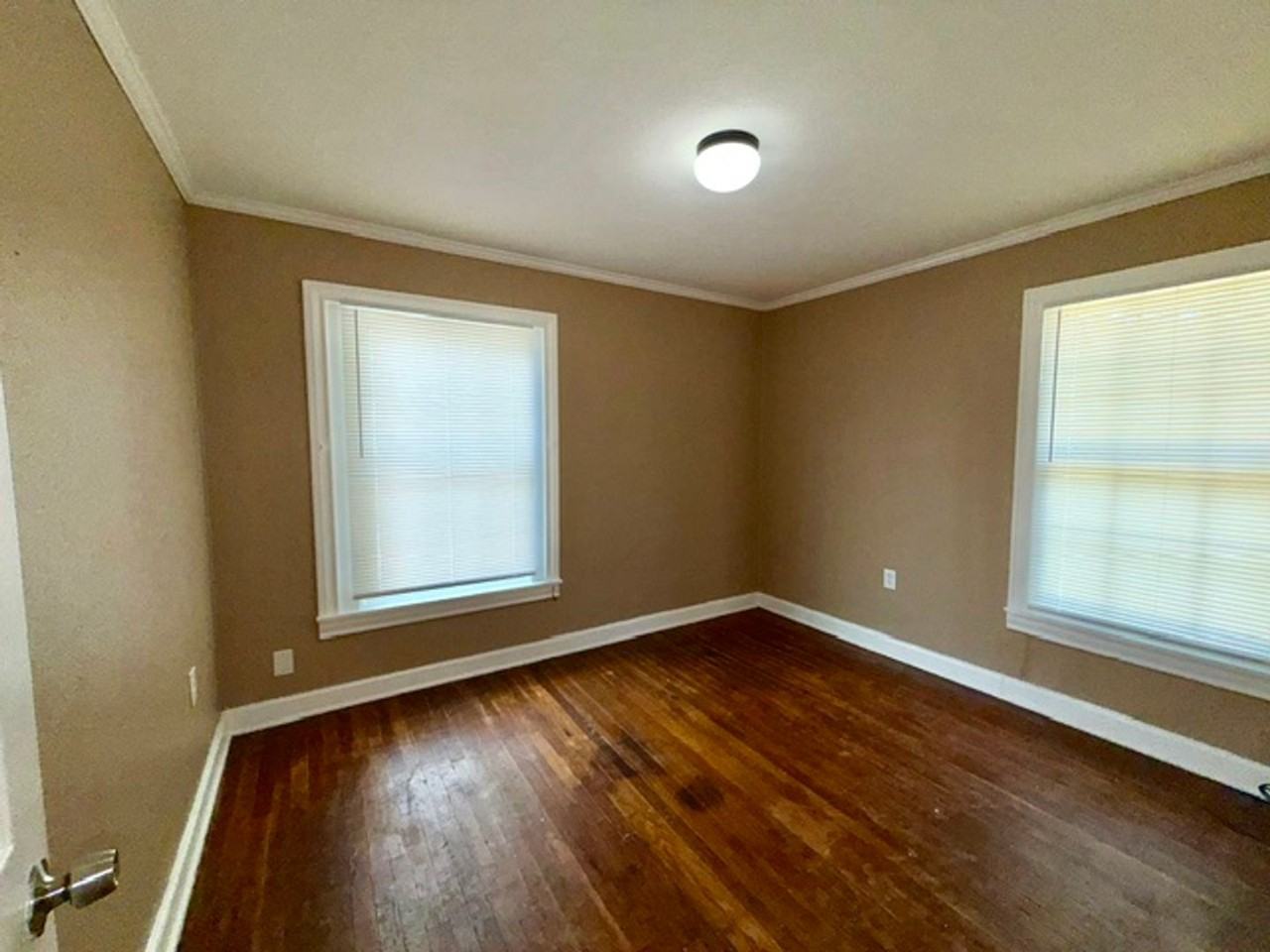3113 Wenz Ave - Photo 4 of 6
