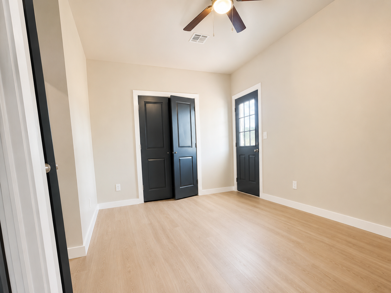 2132 Charles Whitlow Ave - Photo 4 of 10