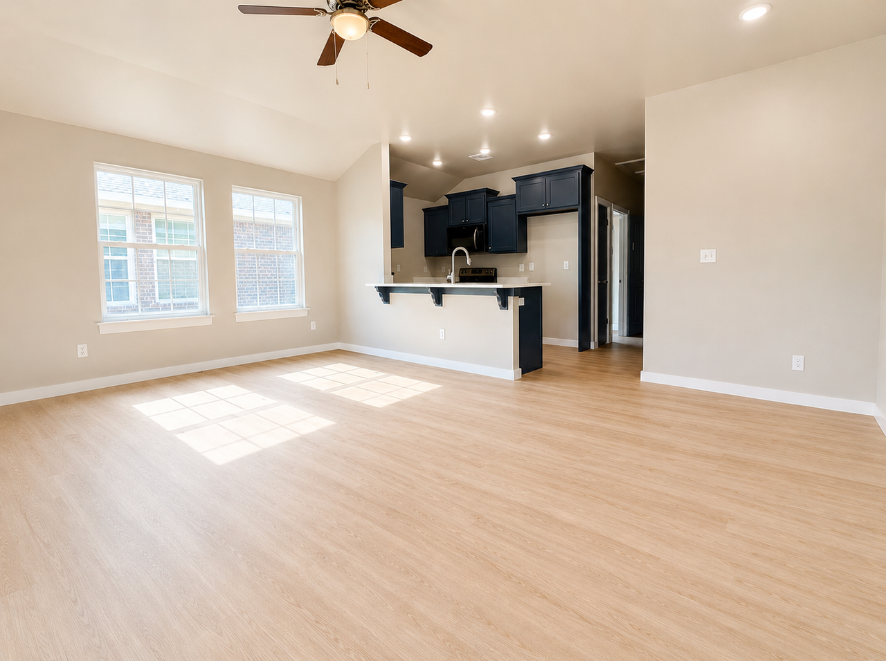 2132 Charles Whitlow Ave - Photo 7 of 10