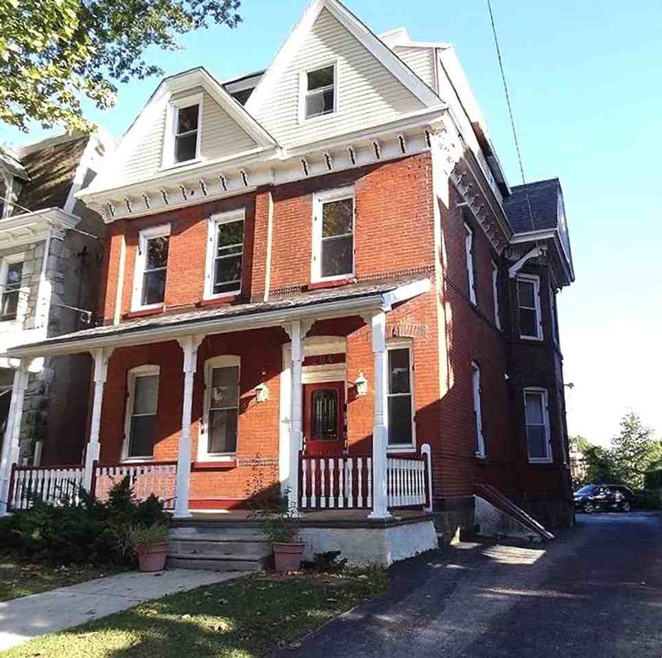 Sumac St 204 - Photo 2 of 44
