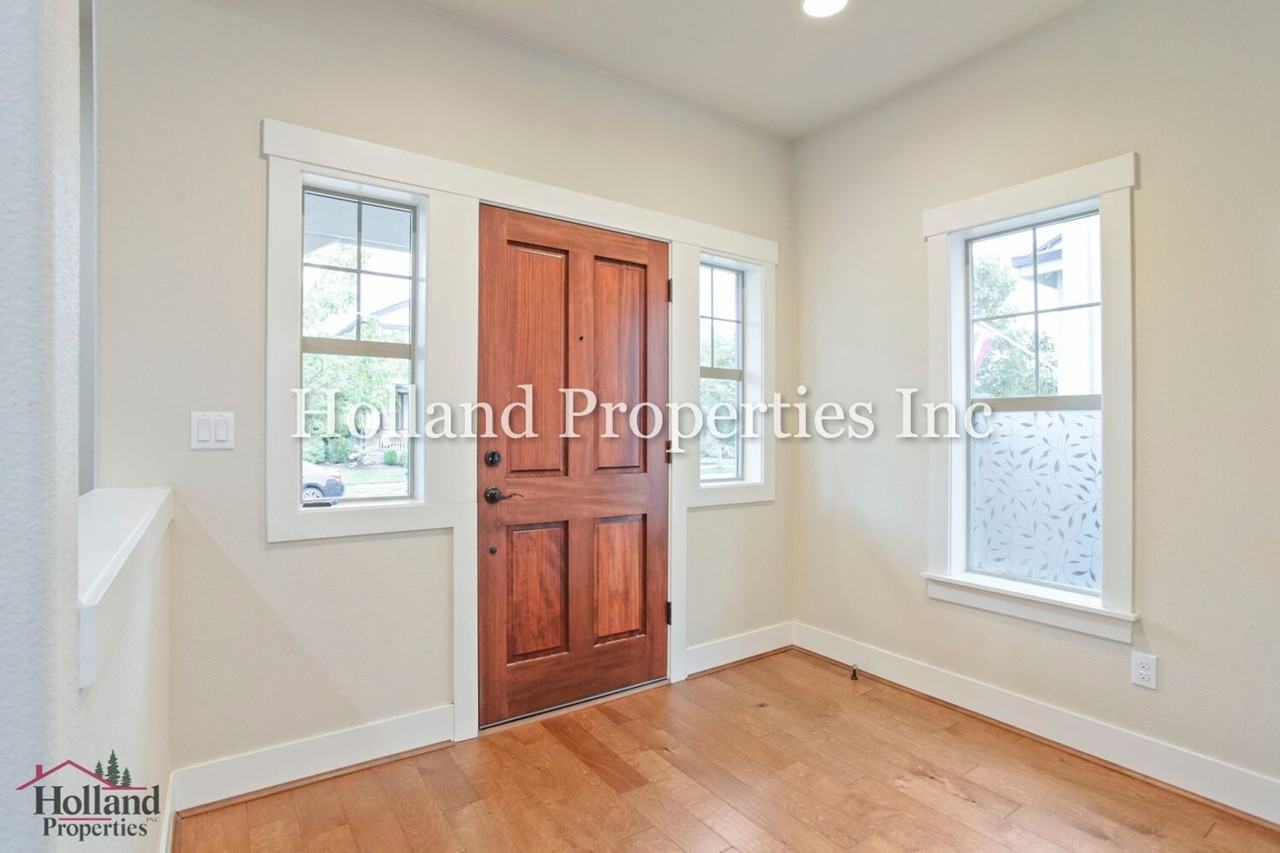 28733 Sw Finland Ave - Photo 4 of 29