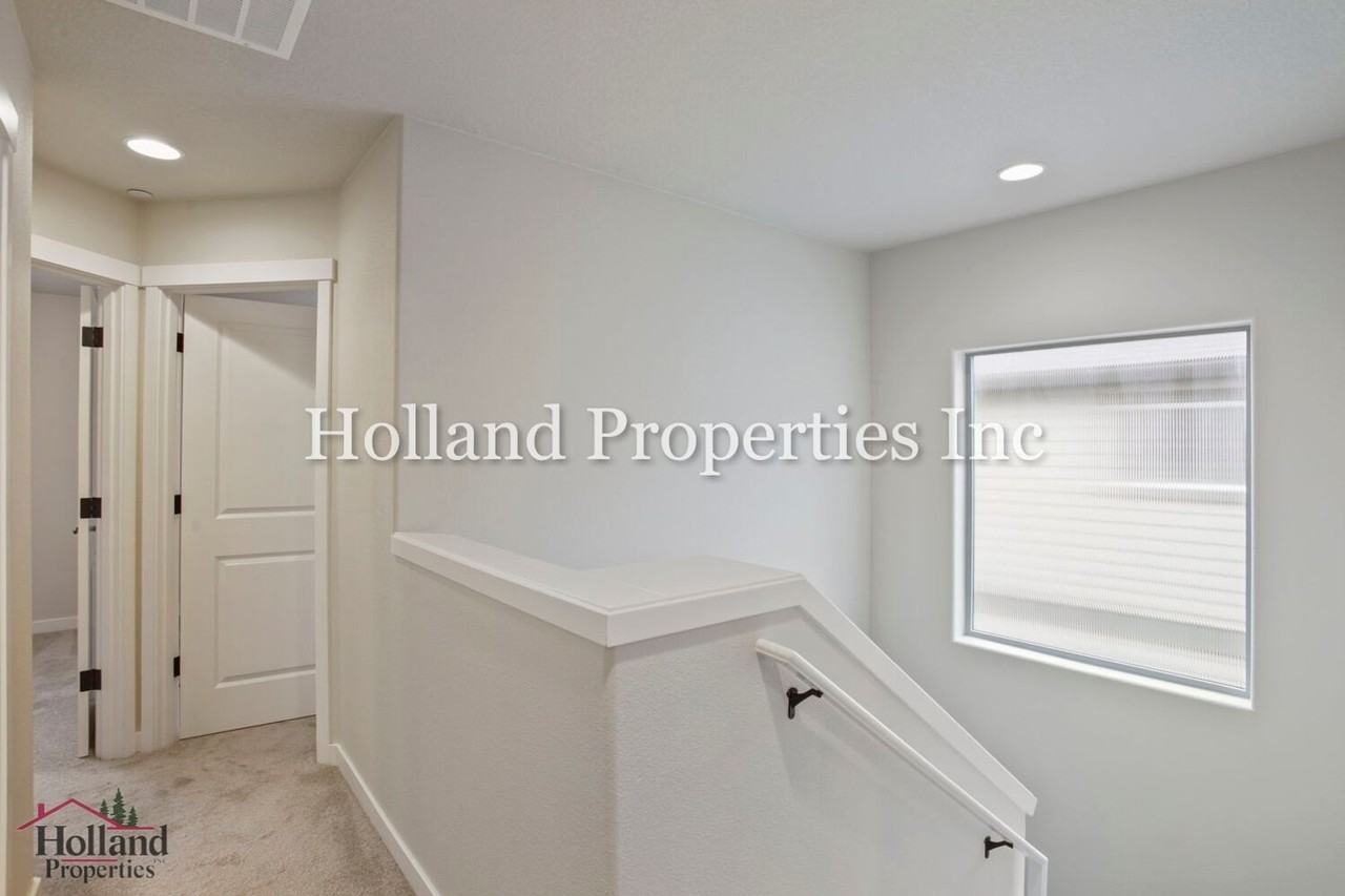 28733 Sw Finland Ave - Photo 5 of 29