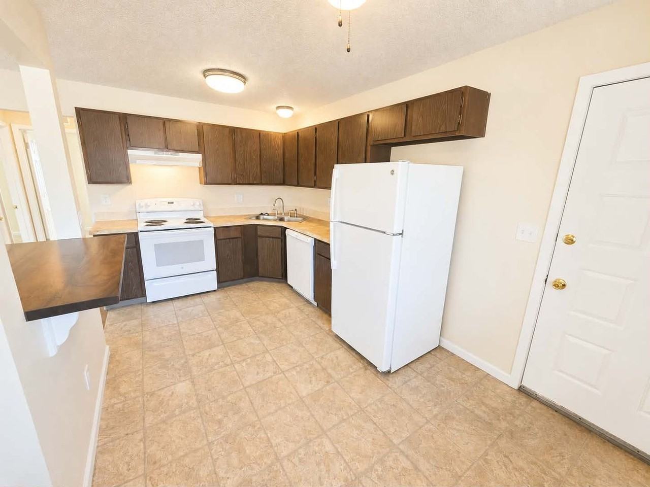 3024 Denver St - Photo 2 of 9