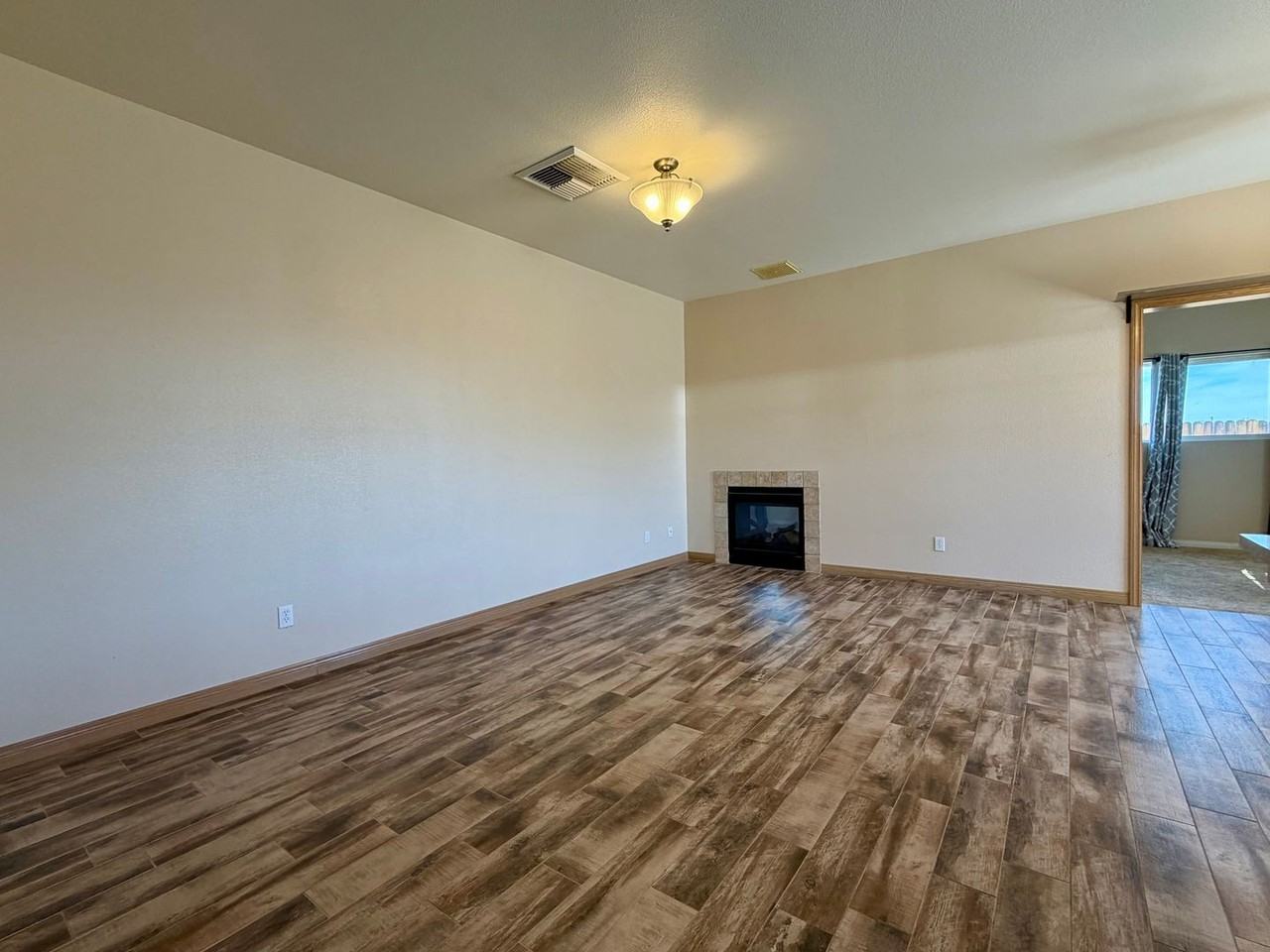 1100 W Vulcan Ave - Photo 5 of 22