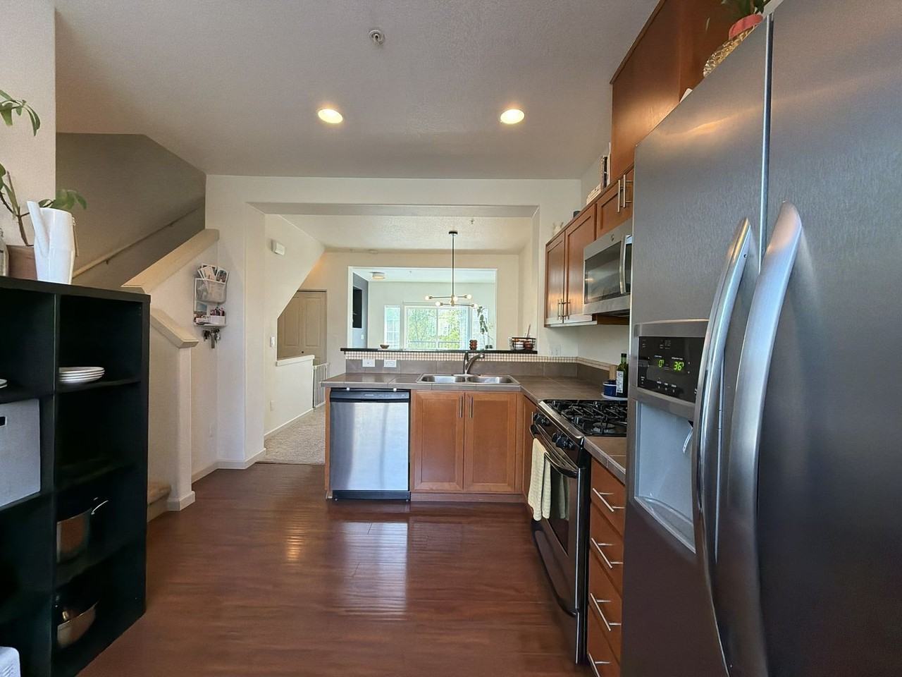 10721 Ne Gateway Pl - Photo 6 of 36