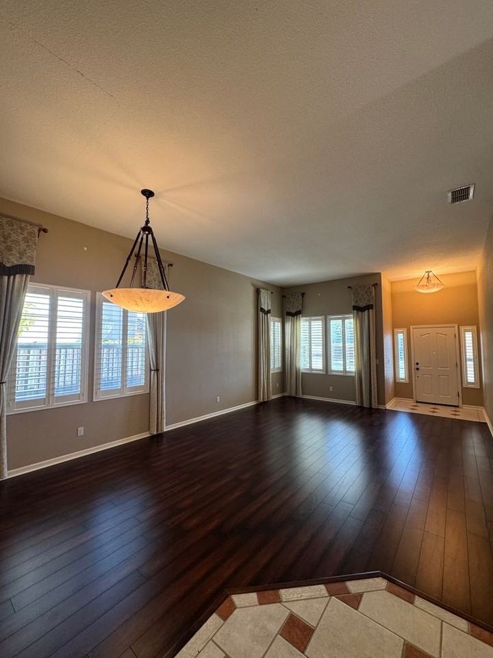 1762 River Oaks Cir - Photo 3 of 50