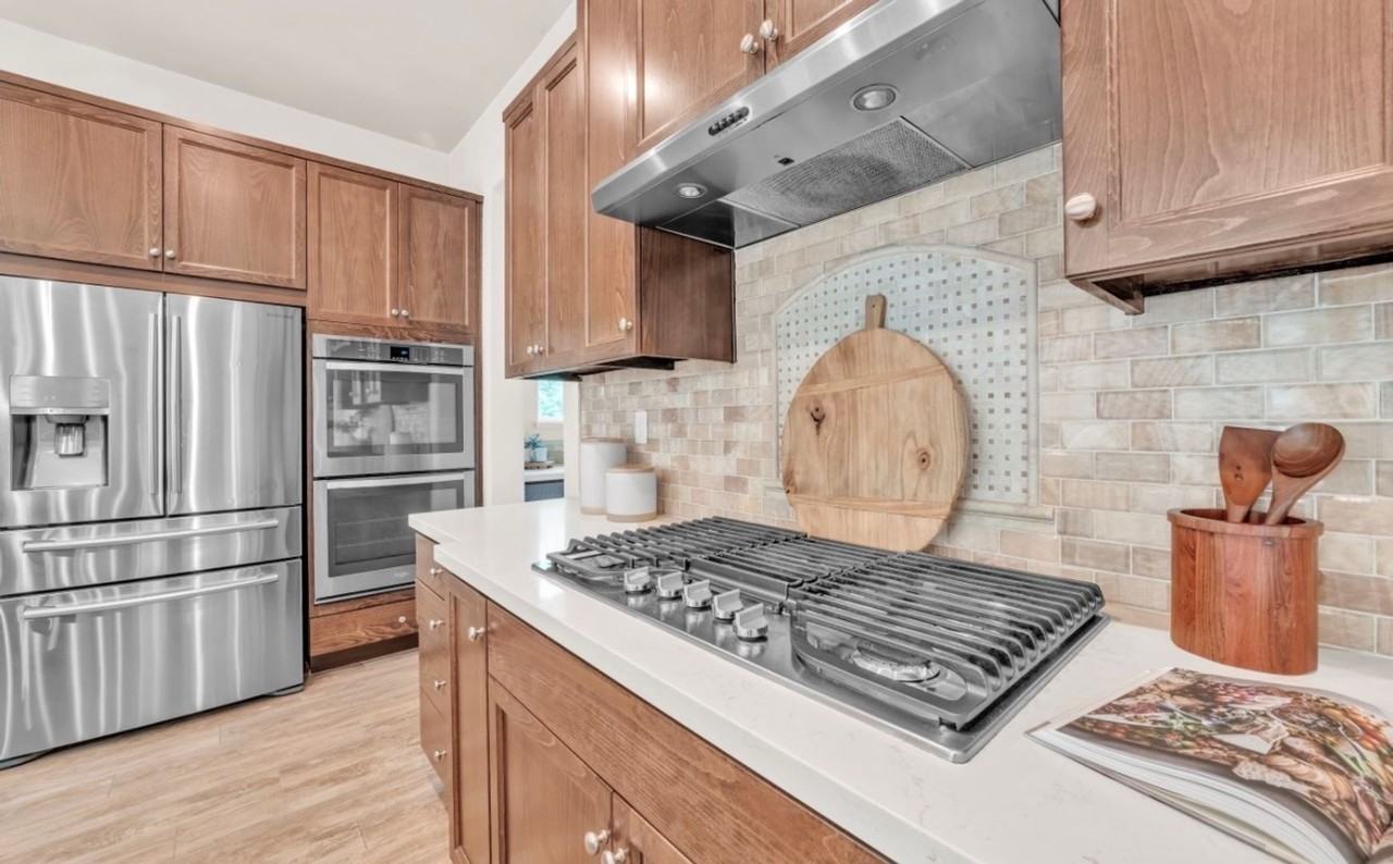 612 Idlewood Pl - Photo 3 of 25