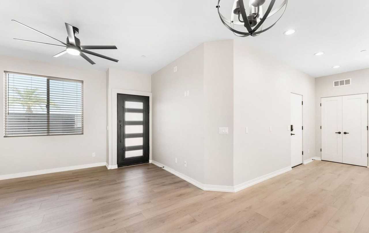 3448 Oro Grande Blvd - Photo 4 of 15
