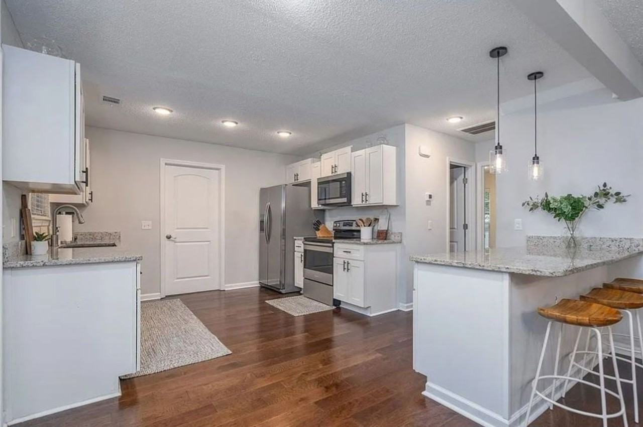 112 Saint Ives Way - Photo 3 of 29