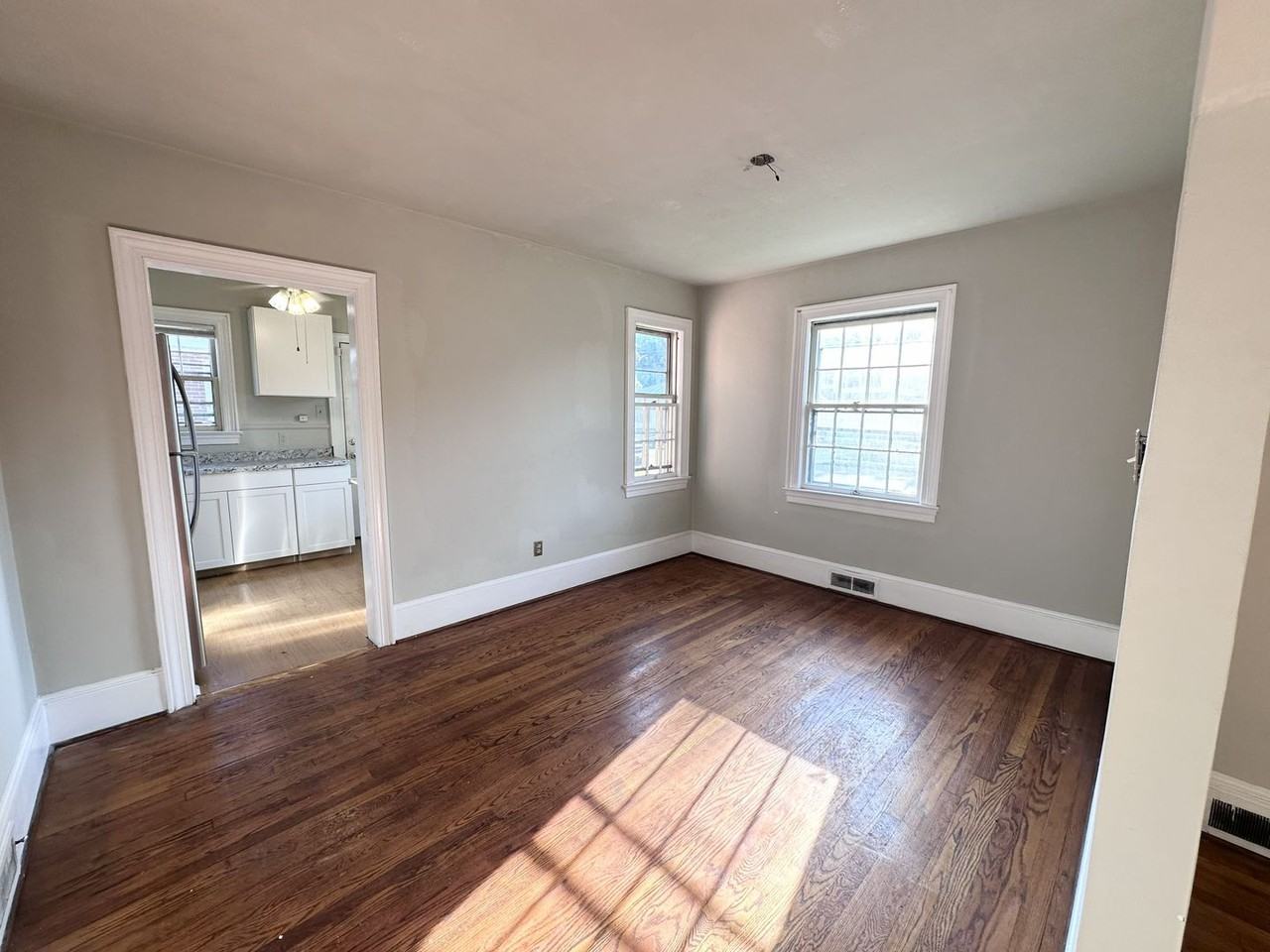 113 Halifax St - Photo 5 of 21