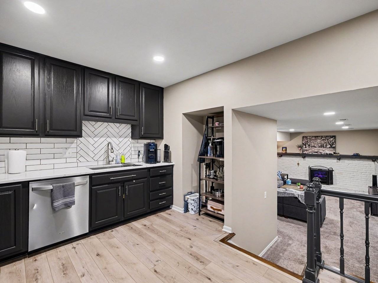 1801 Sherry Dr - Photo 4 of 18