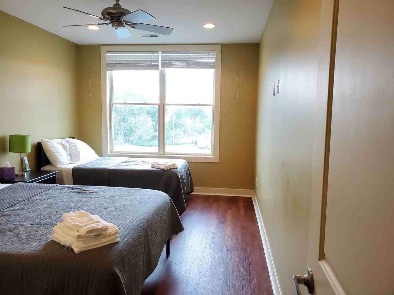 1221 Broad St - Photo 4 of 22